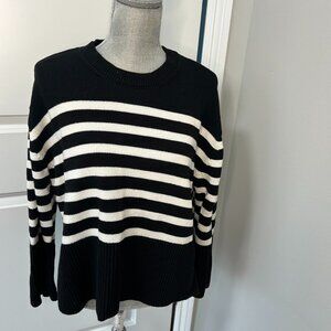 Women's GAP Black & White Striped Sweater EUC Size M